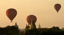 Ballons à Bagan