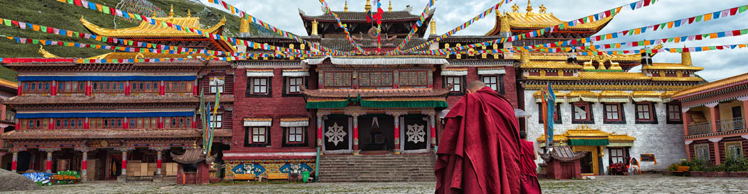 Temple Lhassa Lama
