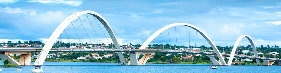 pont-jk-lac-jour-brasilia