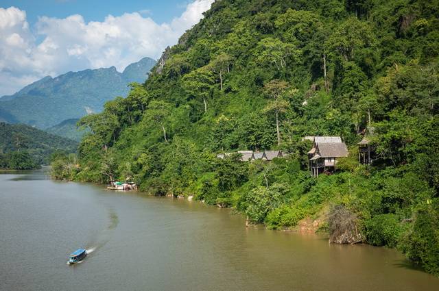 Circuit Privé Au fil du Mékong + Mystères du nord Laos 2*