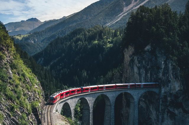 La Suisse en train panoramique (été) - Collection Intermèdes by Asia - 1